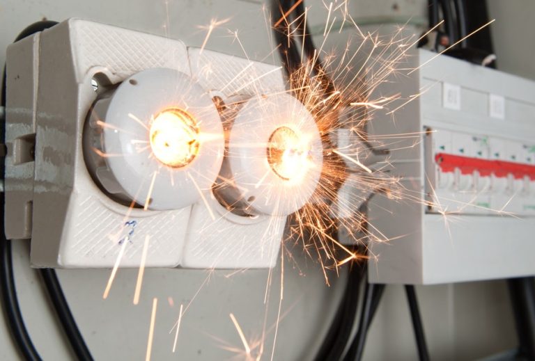 eletricity sparks
